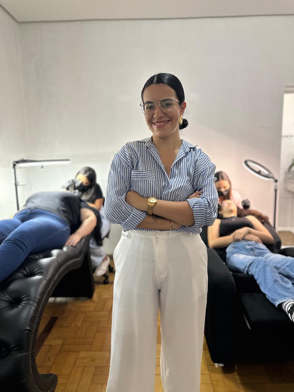 Amanda Nunes como instrutora durante o curso